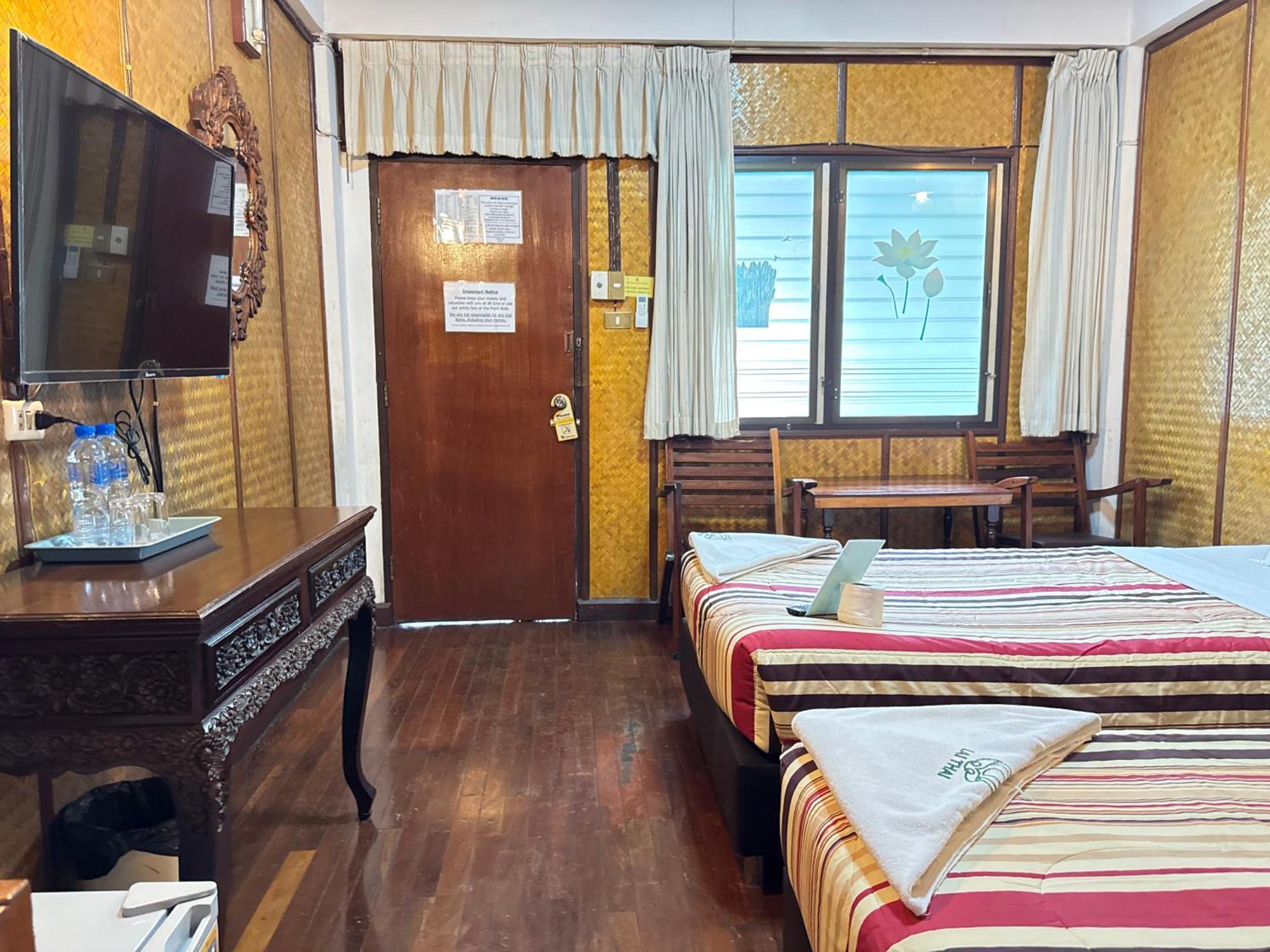 Collection O Khu Mueang Near Tha Phae Gate Formerly Lai Thai Guesthouse Chiang Mai Exterior foto