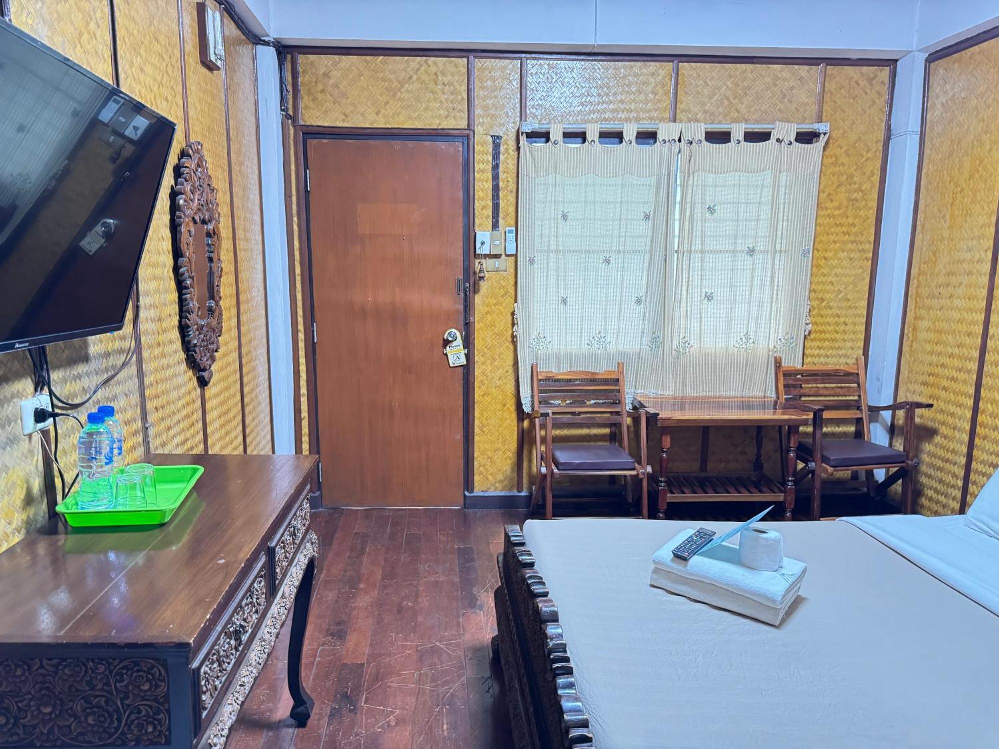 Collection O Khu Mueang Near Tha Phae Gate Formerly Lai Thai Guesthouse Chiang Mai Exterior foto