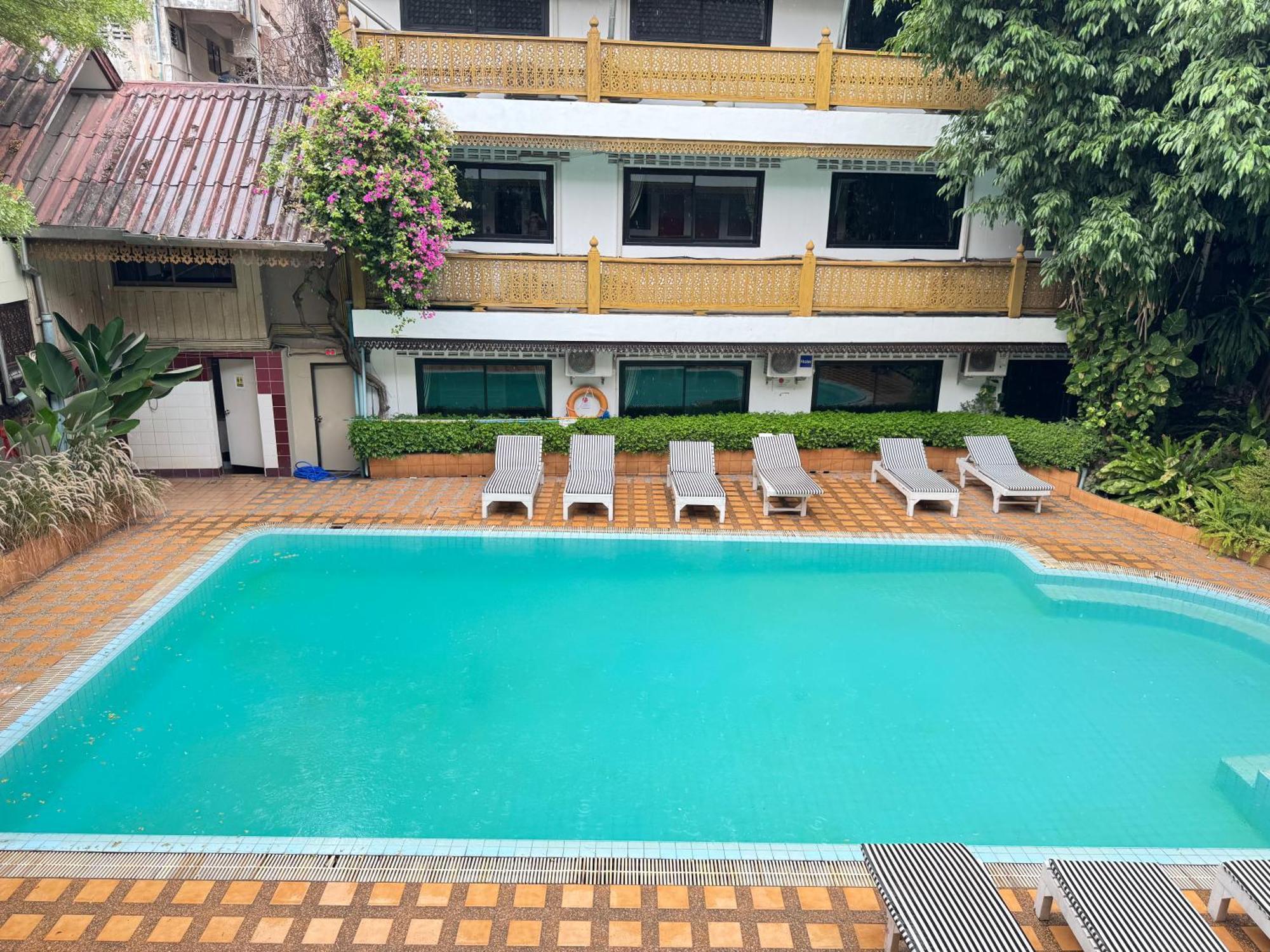 Collection O Khu Mueang Near Tha Phae Gate Formerly Lai Thai Guesthouse Chiang Mai Exterior foto